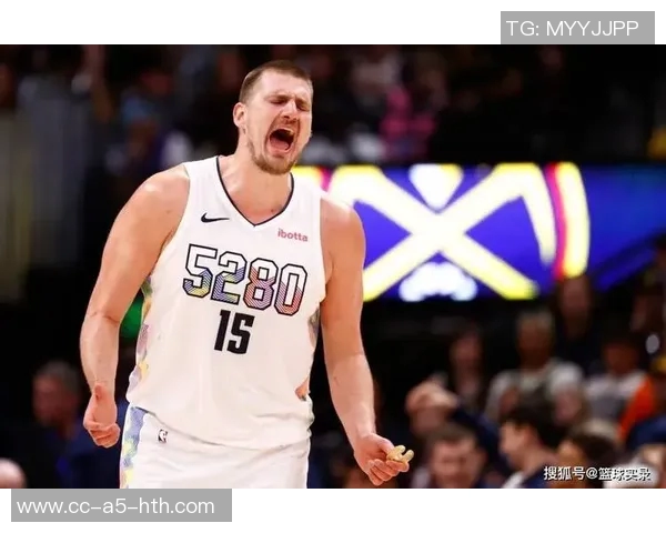 约基奇八场比赛场均33分12篮板11助攻投篮命中率高达71三分命中率56令人震惊