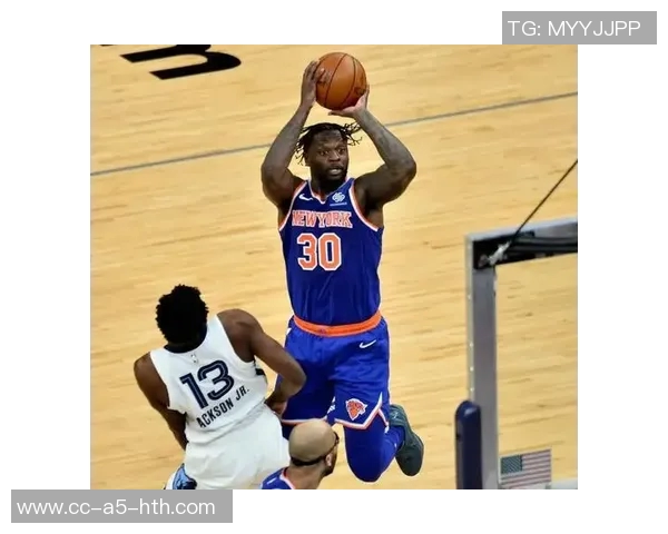 兰德尔第三节火力全开单节砍下10分助力球队前三节拿到23分表现抢眼